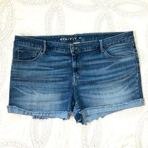 Ava & Viv Midi Cut Off Stretch Jean Denim Shorts